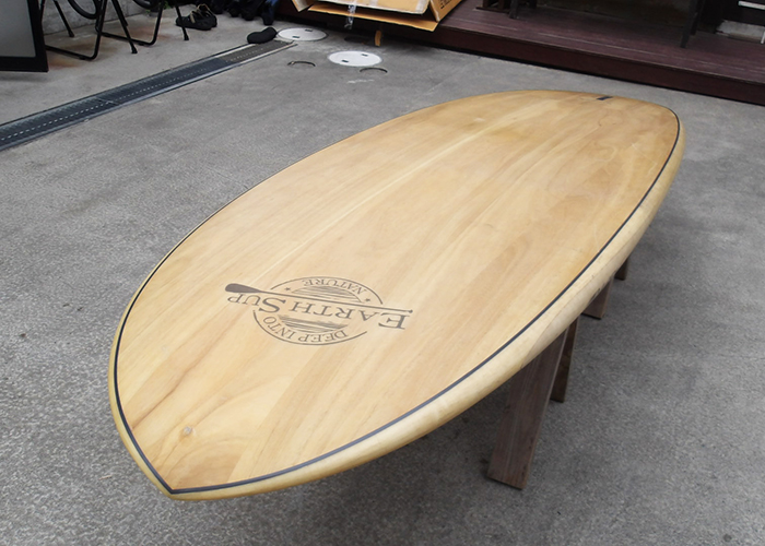 Earth SUP(アースサップ) 9'2” x 30”×140L ￥77,000(税込) | コア